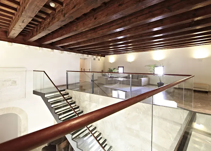 Petit Palace Hotel Tres